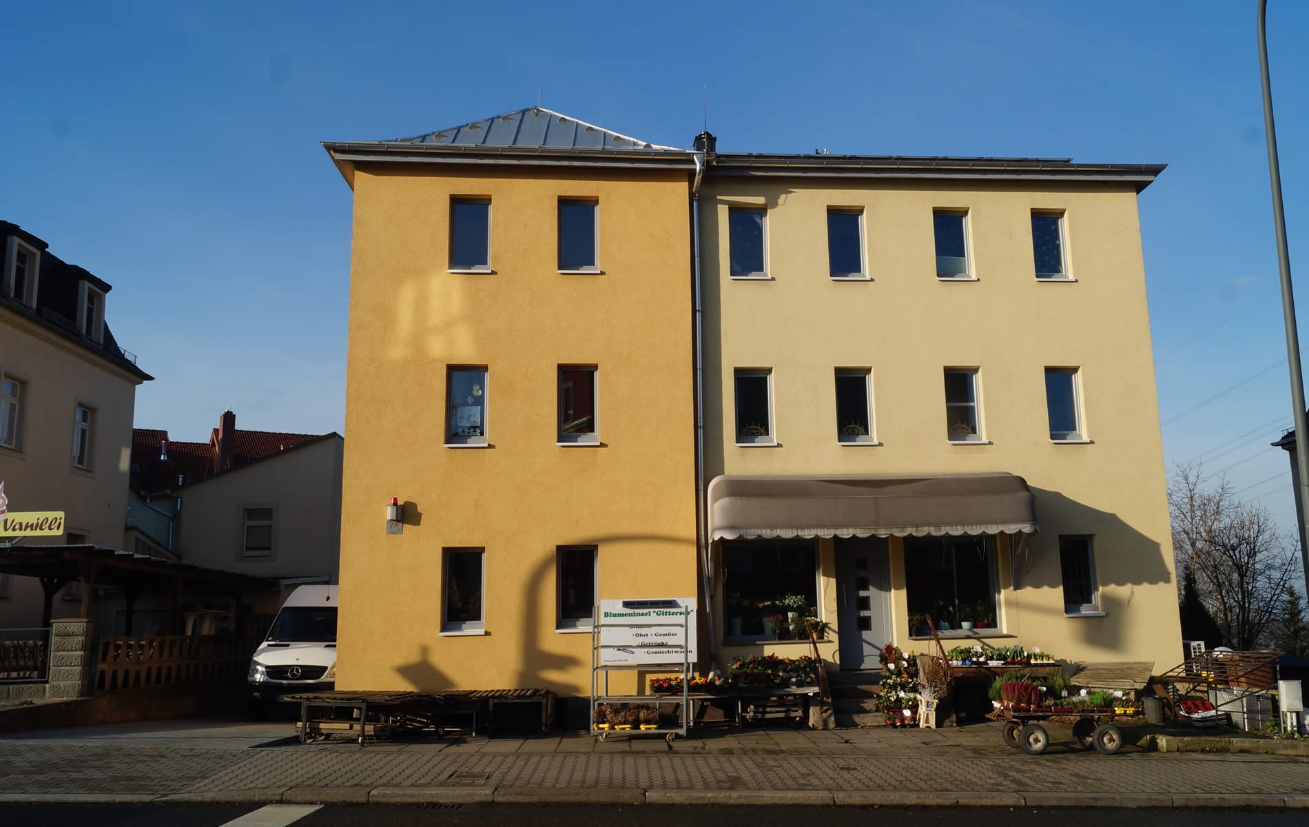 Komplettmodernisierung eines Wohn- und Geschäftshauses mit Passivhauskomponenten
